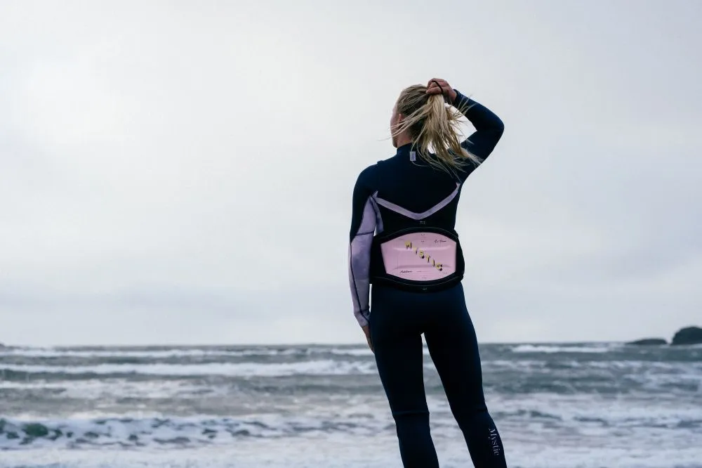 Mystic Neoprenanzug Jayde Fullsuit M Double Fzip Women 5/4 Damen Langarm 900-Black 2023 5 Mystic Neoprenanzug Jayde Fullsuit M Double Fzip Women 5/4 Damen Langarm 900-Black 2023 – Bild 5