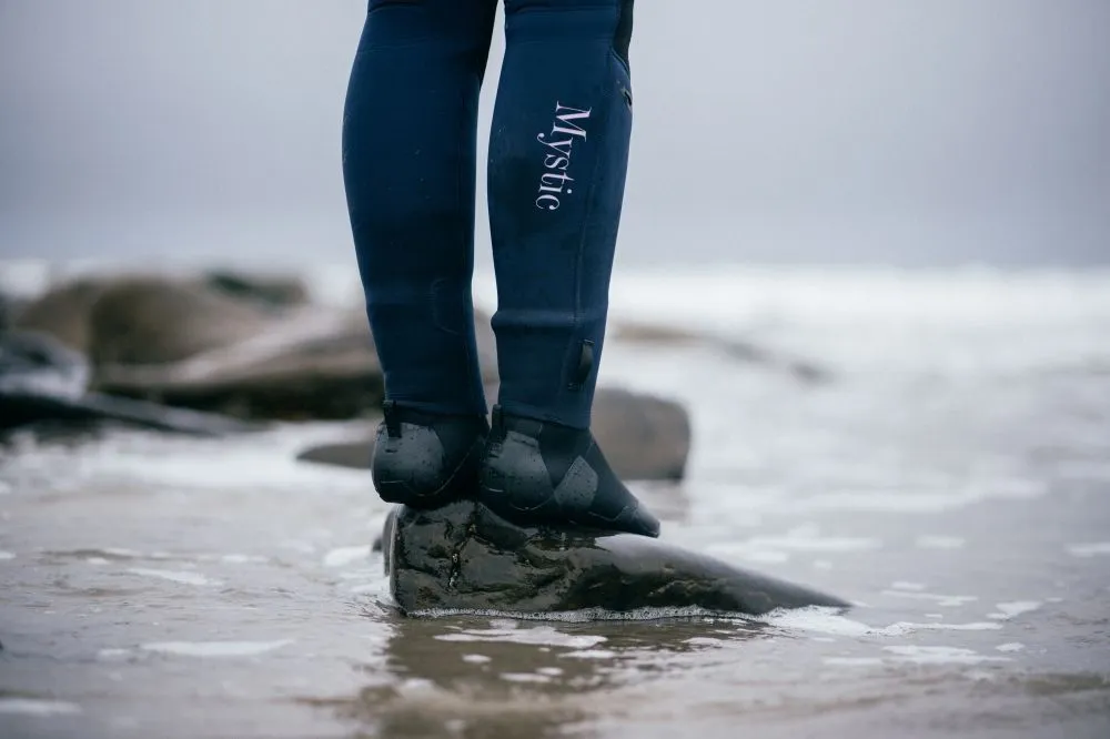 Mystic Neoprenanzug Jayde Fullsuit M Double Fzip Women 5/4 Damen Langarm 900-Black 2023 9 Mystic Neoprenanzug Jayde Fullsuit M Double Fzip Women 5/4 Damen Langarm 900-Black 2023 – Bild 9