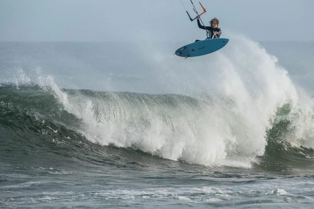 F-One Tubekite BANDIT S3 B - FLAME / GLACIER 2022 3 F-One Tubekite BANDIT S3 B - FLAME / GLACIER 2022 – Bild 3