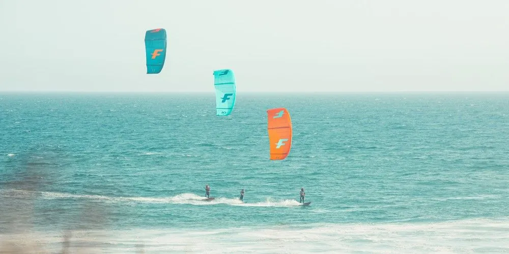 F-One Tubekite BANDIT S3 B - FLAME / GLACIER 2022 2 F-One Tubekite BANDIT S3 B - FLAME / GLACIER 2022 – Bild 2