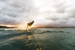 Carved Kiteboard Imperator 7 2023 -Günstiges Board Neo Geschäft CARVED Imperator 7 JPDX7752 c Lutz Englert 35 jpg