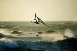 ION Neoprenanzug Strike Core Overknee LS FZ DL 4/3 Herren Overknee Red/black 2020 -Günstiges Board Neo Geschäft DSC8147 815 jpg