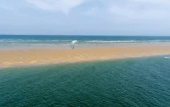 Duotone Tubekite Juice C:vanilla 2023 8 Duotone Tubekite Juice C:vanilla 2023 -Günstiges Board Neo Geschäft Juice Duotone Kiteboarding Reno Romeu Kenya by TB 5 jpg