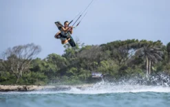 Duotone Kiteboard Soleil 2022 7 Duotone Kiteboard Soleil 2022 -Günstiges Board Neo Geschäft Soleil Duotone Kiteboarding Paula Novotna action pics2 7 jpg