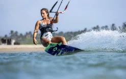 Duotone Kiteboard Soleil 2022 8 Duotone Kiteboard Soleil 2022 -Günstiges Board Neo Geschäft Soleil Duotone Kiteboarding Paula Novotna action pics3 7 jpg