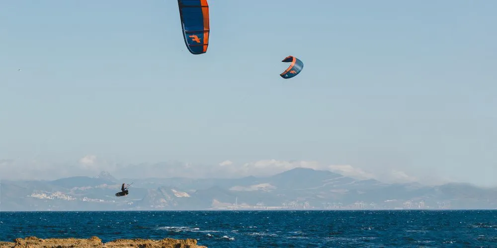 F-One Tubekite TRIGGER B - ABYSS / FLAME 2023 7 F-One Tubekite TRIGGER B - ABYSS / FLAME 2023 – Bild 7