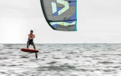 Duotone Tubekite Evo SLS C10:blue 2023 -Günstiges Board Neo Geschäft Website DTK Duotone Evo SLS RenoRomeu NewCaledonia 2023 TobyBromwich 3776 23 jpg