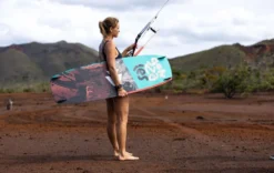 Duotone Kiteboard Gonzales - 2023 -Günstiges Board Neo Geschäft Website Duotone DTK NewCaledonia Gonzales OliviaJenkins 2023 TobyBromwich 7126 5 jpg